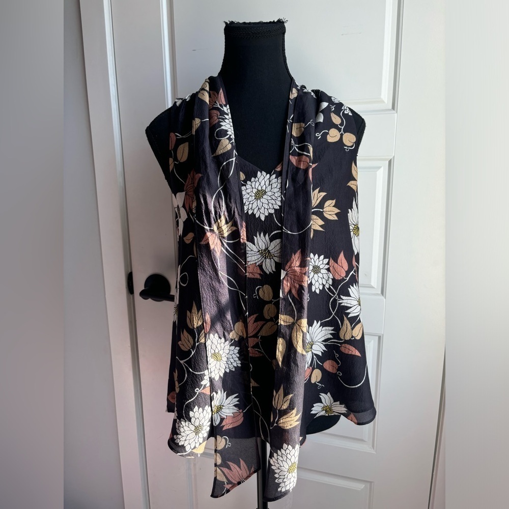 Maeve Anthropologie 100% Silk sleeveless blouse black floral Tie Neck Pussybow - Picture 4 of 9